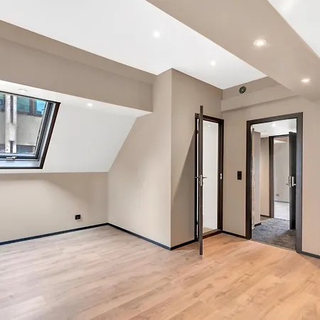 Hotel The Frog Silent